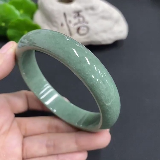 F1121968 Jadeite Regular Bangle with Cracks and Lines - Size 58.4
