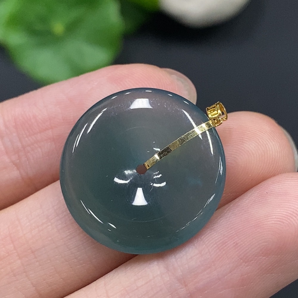 F17892938 Jadeite Safety Buckle with 18k Gold Clasp, Total Weight 4.271g