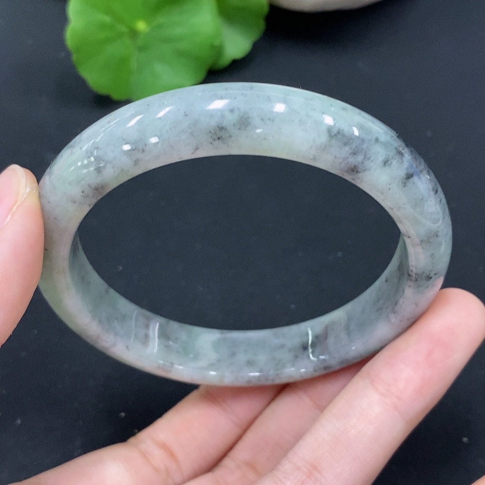 F28200902 Jadeite Regular Bangle, Inner Diameter 58.1, Total Weight Approx. 51.98g