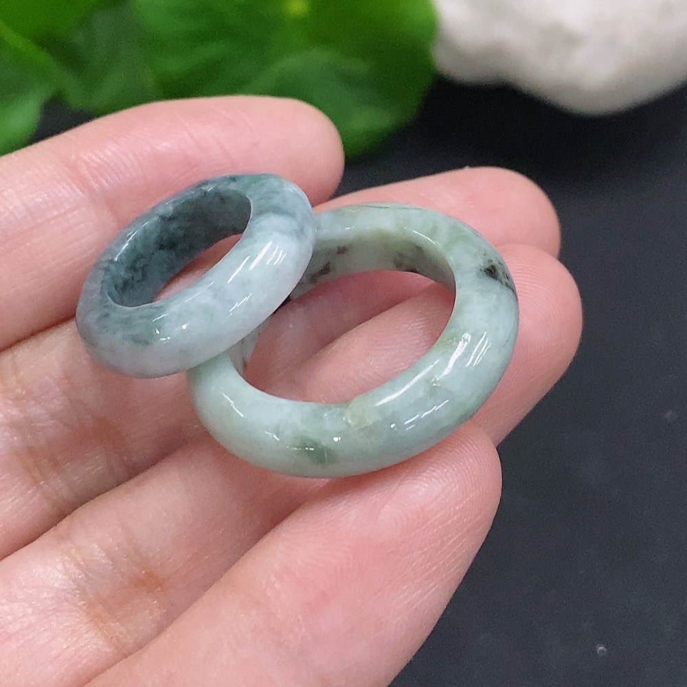 F34962132 Jadeite Pendant + Ring Sell as a Lot Size 16 Containing Other Minerals