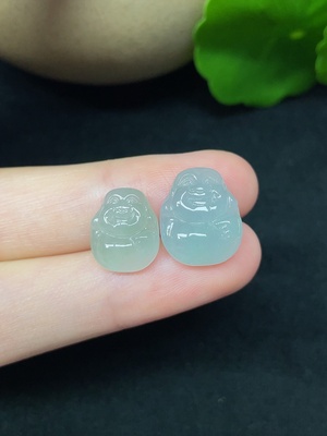 F45335787 翡翠佛公挂件 一手走 总重约2.75g