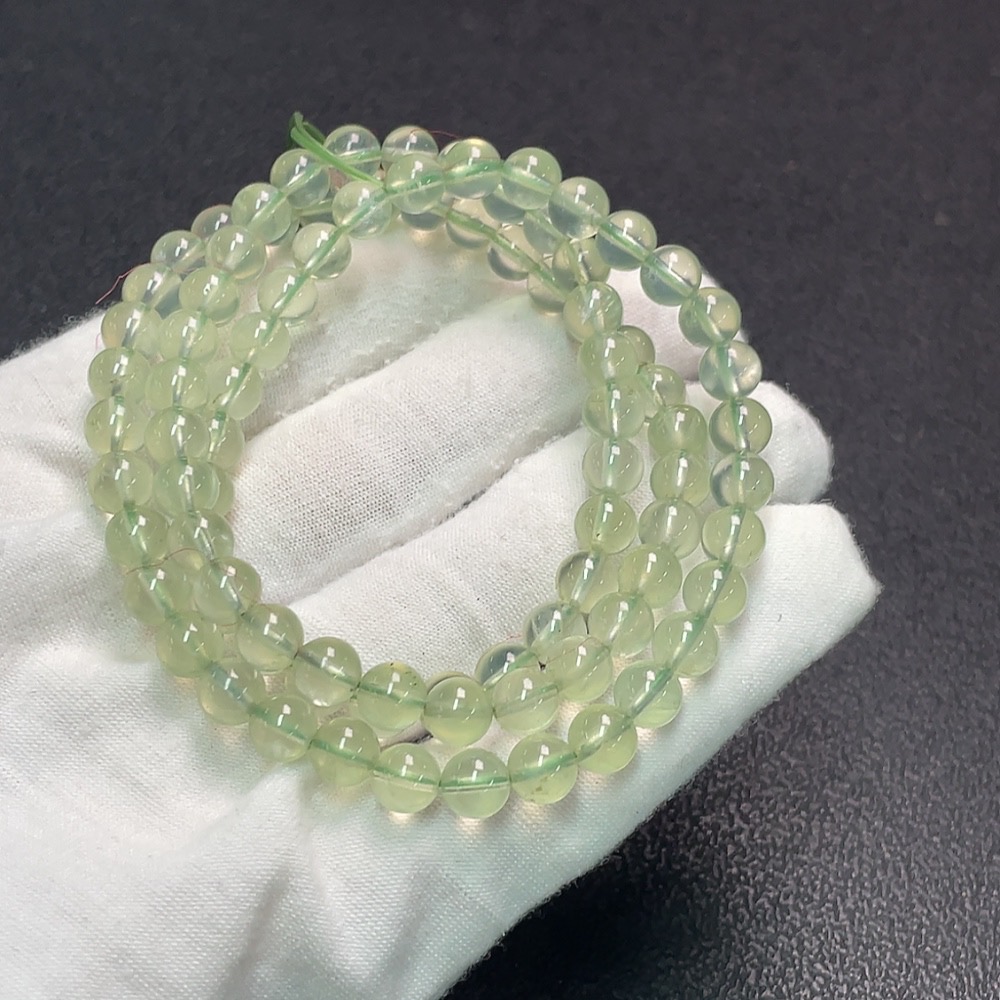 C33890776 Prehnite Bead Strand Total Weight Approx. 36.72g Size About 6.3mm