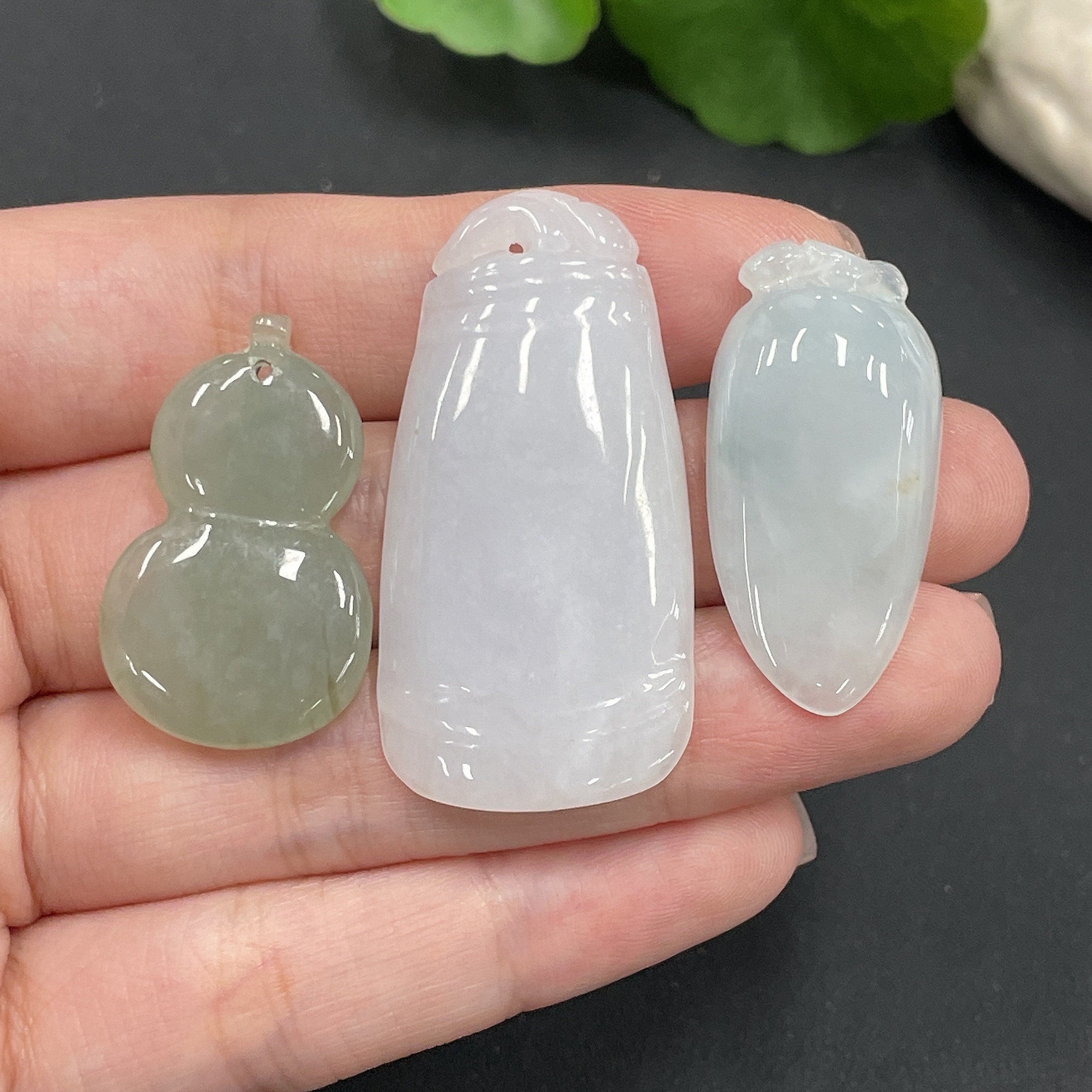 F10117755 Jadeite Pendant