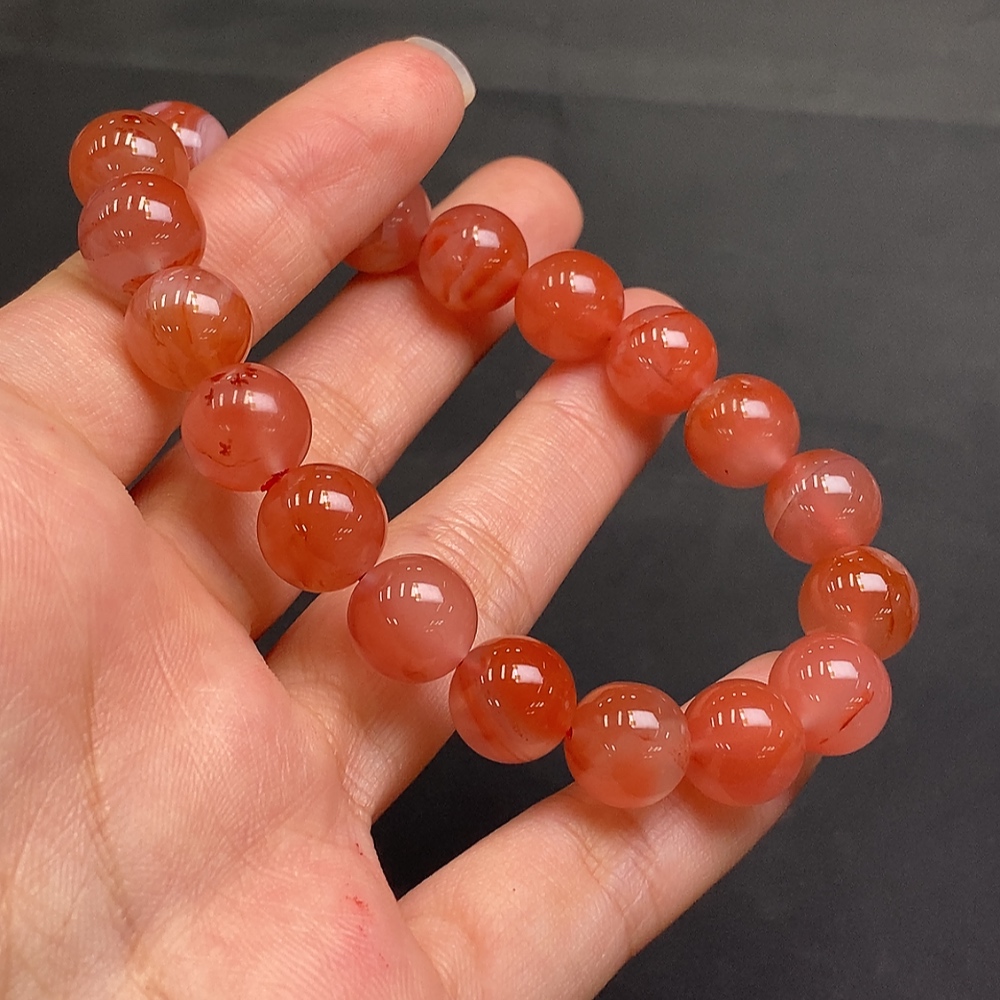 C13490347 South Red Agate Bracelet, Approx. 36.7g, Size 11.2mm