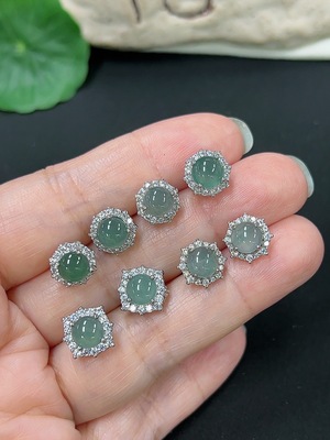 F46494208 翡翠蛋面镶嵌耳饰 非金镶 货品总重约8g
