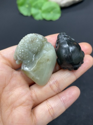 H41867905 和田玉挂件    三脚金蟾   貔貅    货品总重约45.8g    皮色成因未定