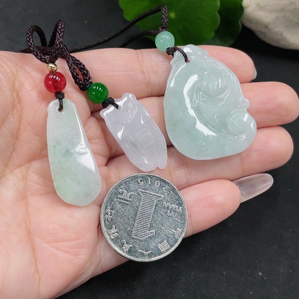 F35129124 Jadeite Ruyi/Fu Dou/Yi Ming Jing Ren Pendant with Non-A Grade Beads
