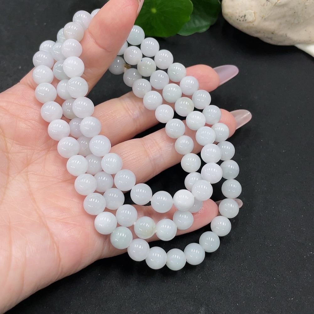F35128005 Jadeite bead necklace, approximately 7.7mm, total weight about 69.1g