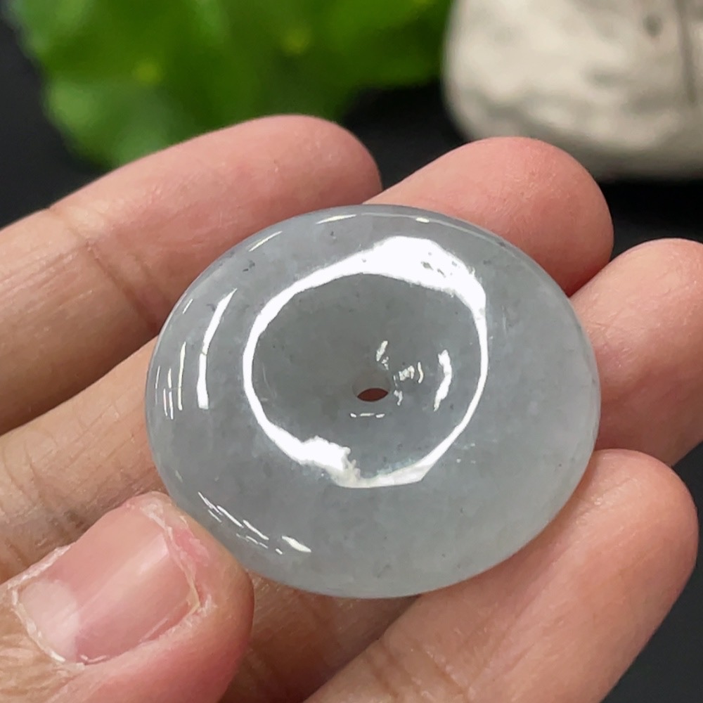 F31668657 Jadeite Peace Knot Pendant Total Weight: Approx.12.4g