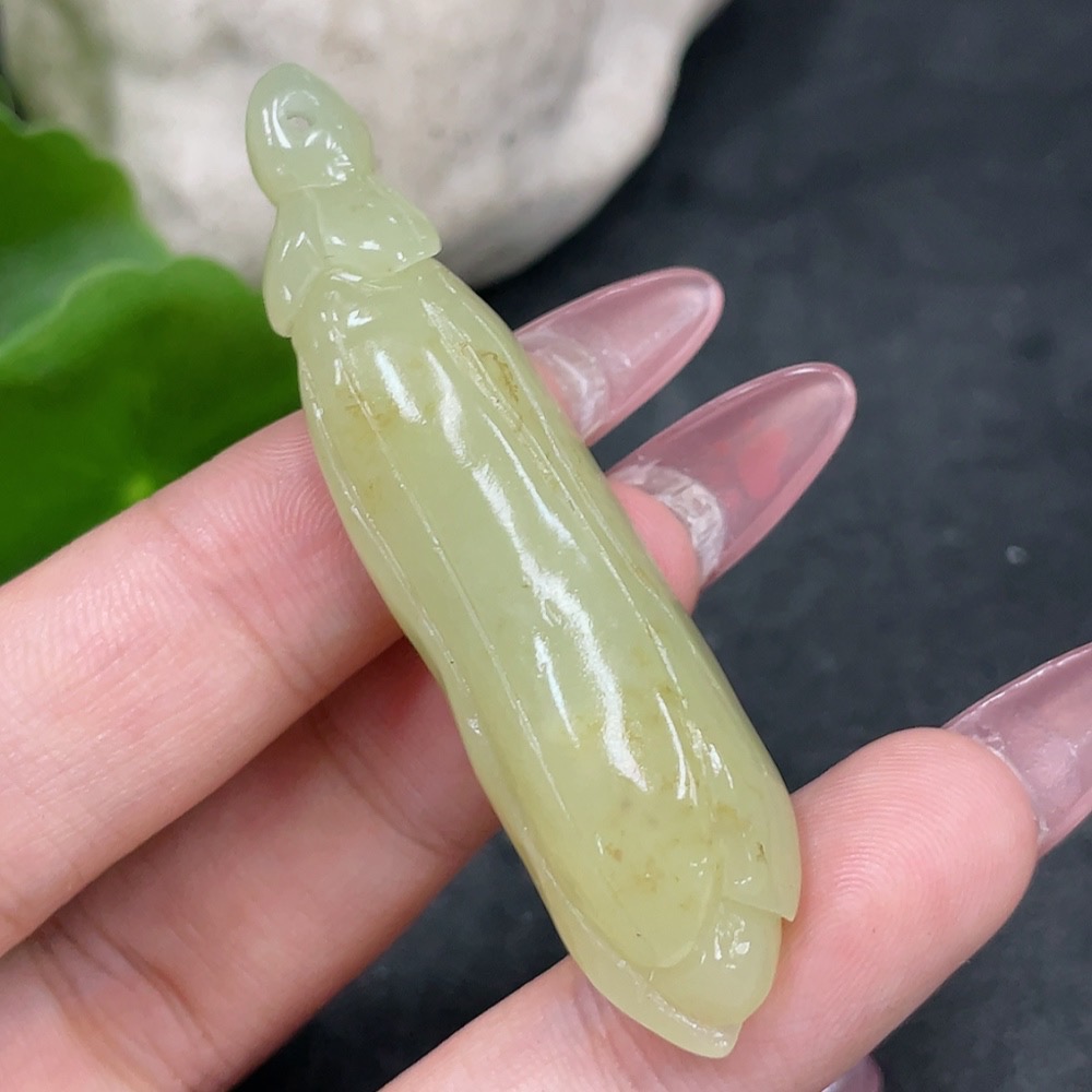 H33885333 Hetian Jade Pendant Magnolia Flower Undetermined Skin Color Cause Total Weight Approx. 12.8g