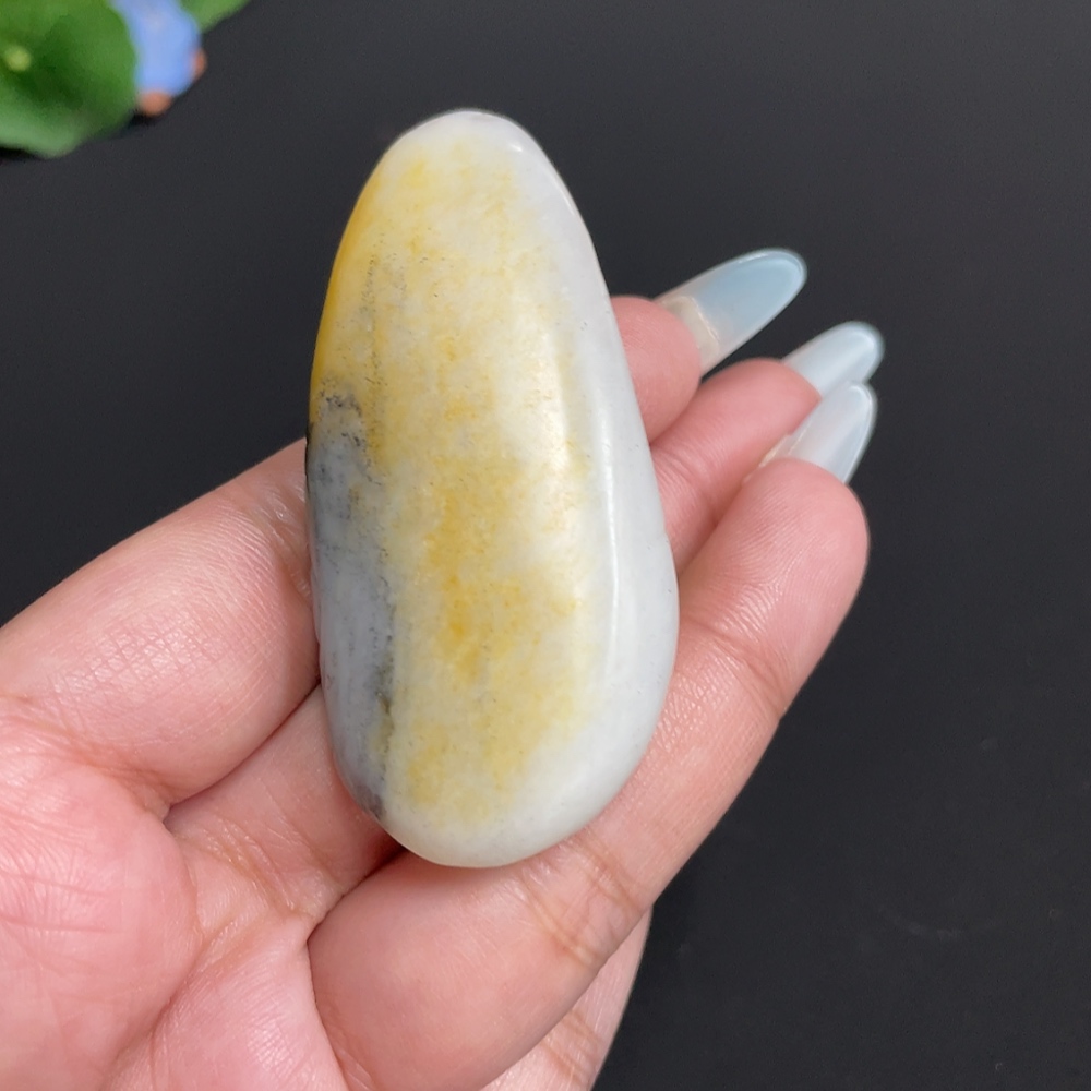 H31598645 Hetian Jade Pendant - Buddha Figure - Undetermined Skin Color Origin - Total Weight Approx. 46.4g