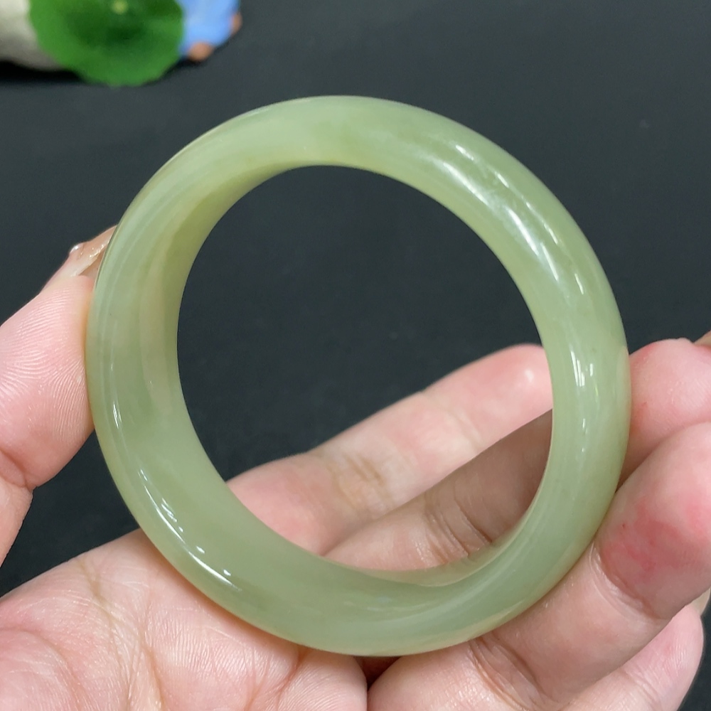 H32782056 Hetian Jade Round Bracelet Size 54.8 Total Weight Approx. 63g