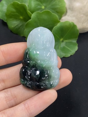 F37434573 翡翠观音挂件 货品总重约13.58g