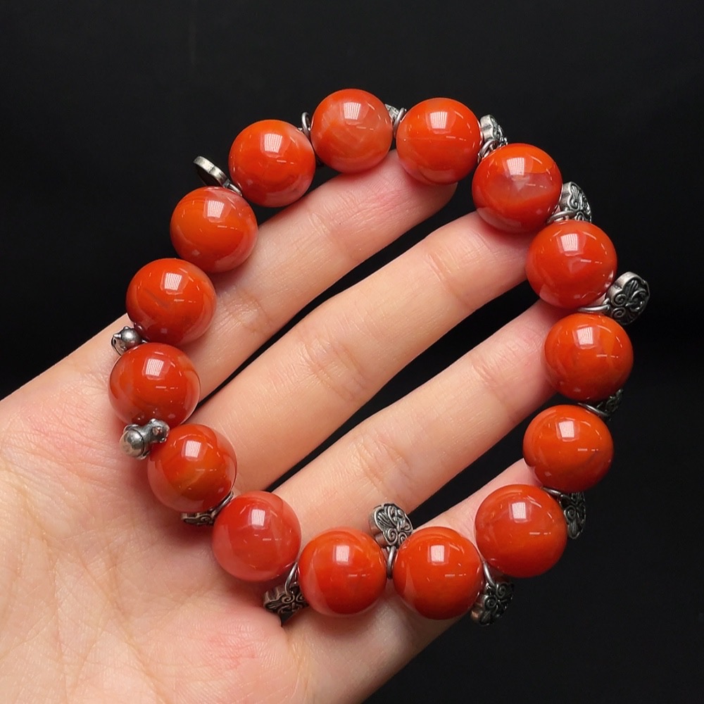C33934775 Red Agate Bracelet with Visible Organic Matter, Non-Gold, Total Weight Approx. 64.3g, Size About 13.4mm