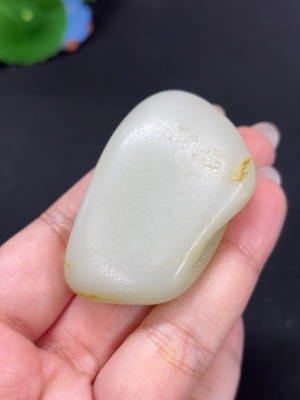 H43140168 和田玉 皮色成因未定 货品总重约50.5g