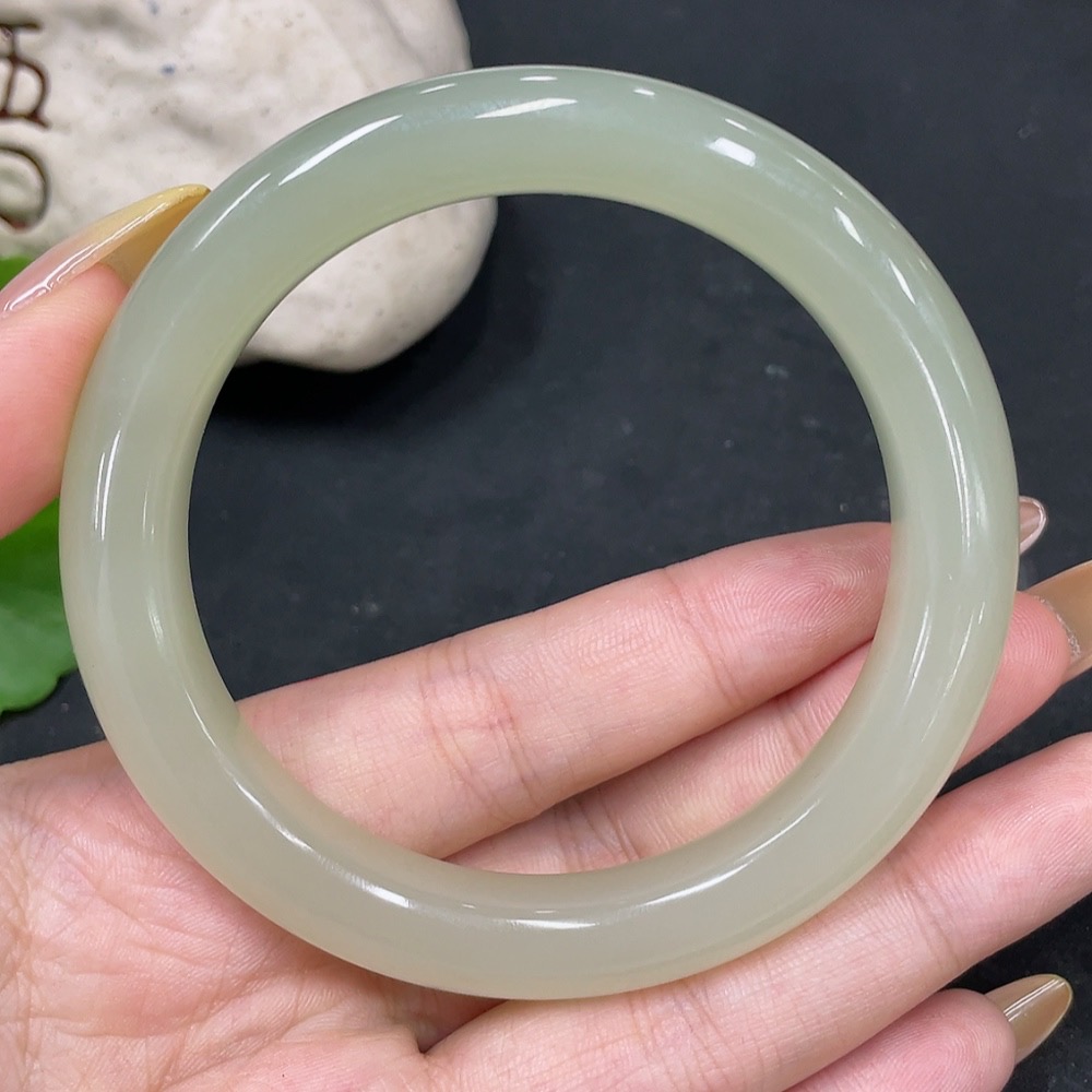 H31663755 Hetian Jade Round Bracelet, Loop Size 58.8, Total Weight Approx. 58.5g
