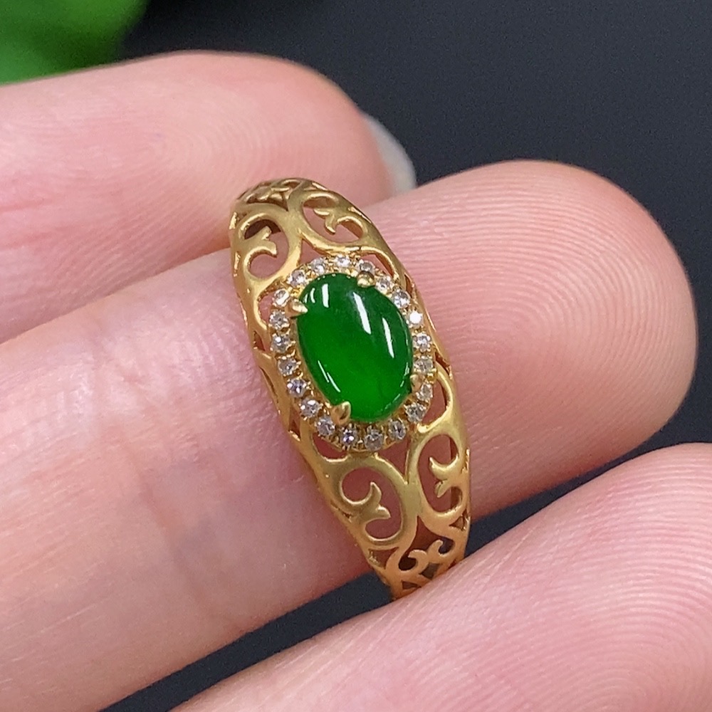 F29336700 Jadeite Cabochon Ring in 18K Gold with Diamond Accents