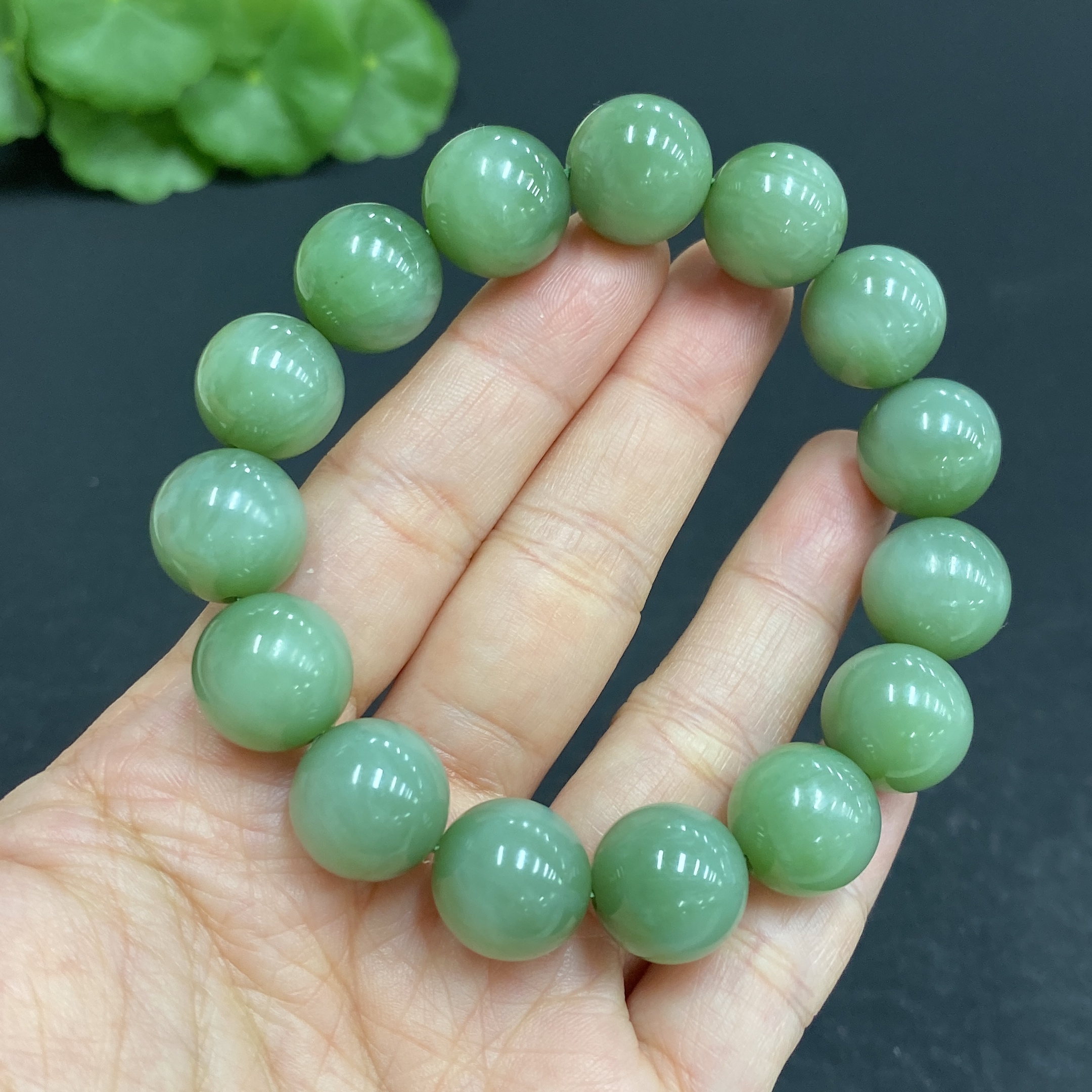 H33845532 Hetian Jade Bracelet, approx. 13.2mm, total weight approx. 56.7g