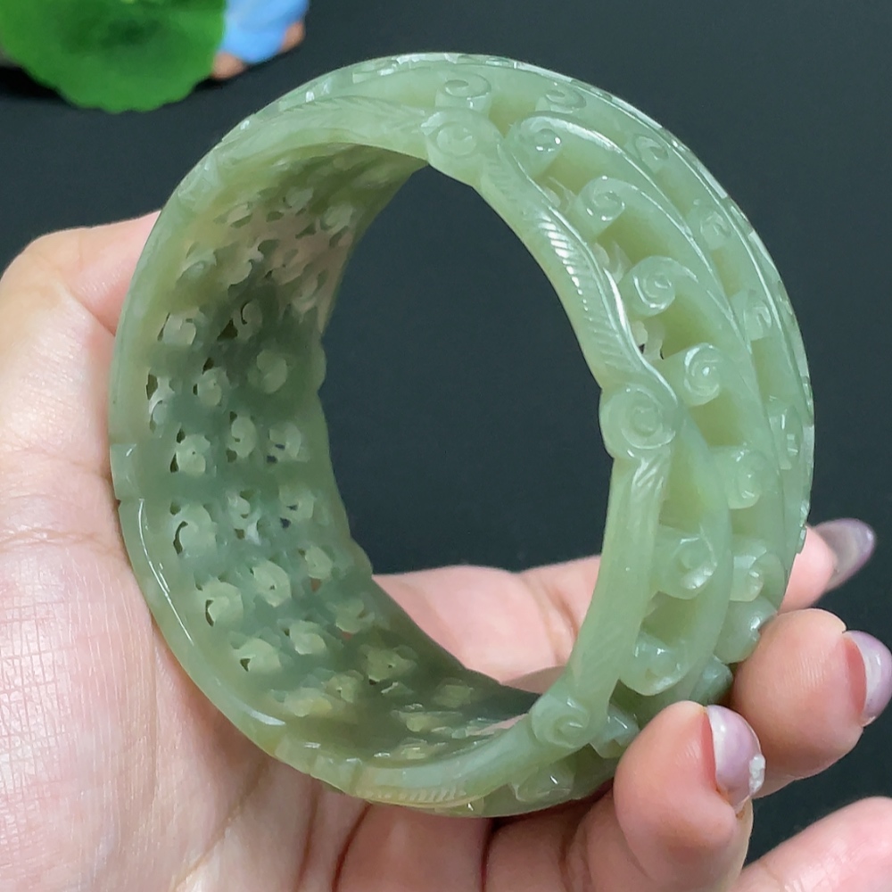 H33881932 Hetian Jade Carved Flower Bracelet Size 63.2 Total Weight Approx. 89.6g