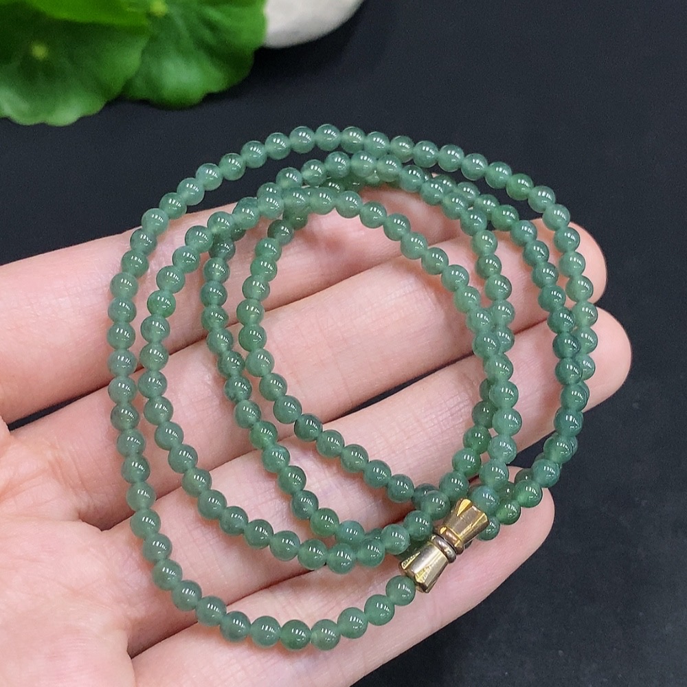 F35123960 Jadeite bead necklace, non-gold inlaid, total weight approximately 13.1g, bead size about 3.3mm