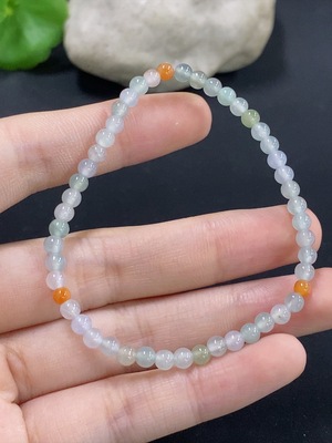 F46601246 翡翠手串 卡3.9mm左右 红珠非A  货品总重约4.56g