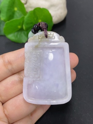 F46594419 翡翠挂件 货品总重约38.6g