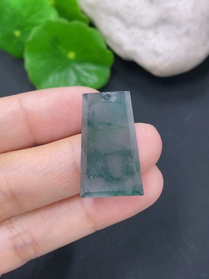 F41906297 翡翠挂件无事牌 货品总约重3.6g
