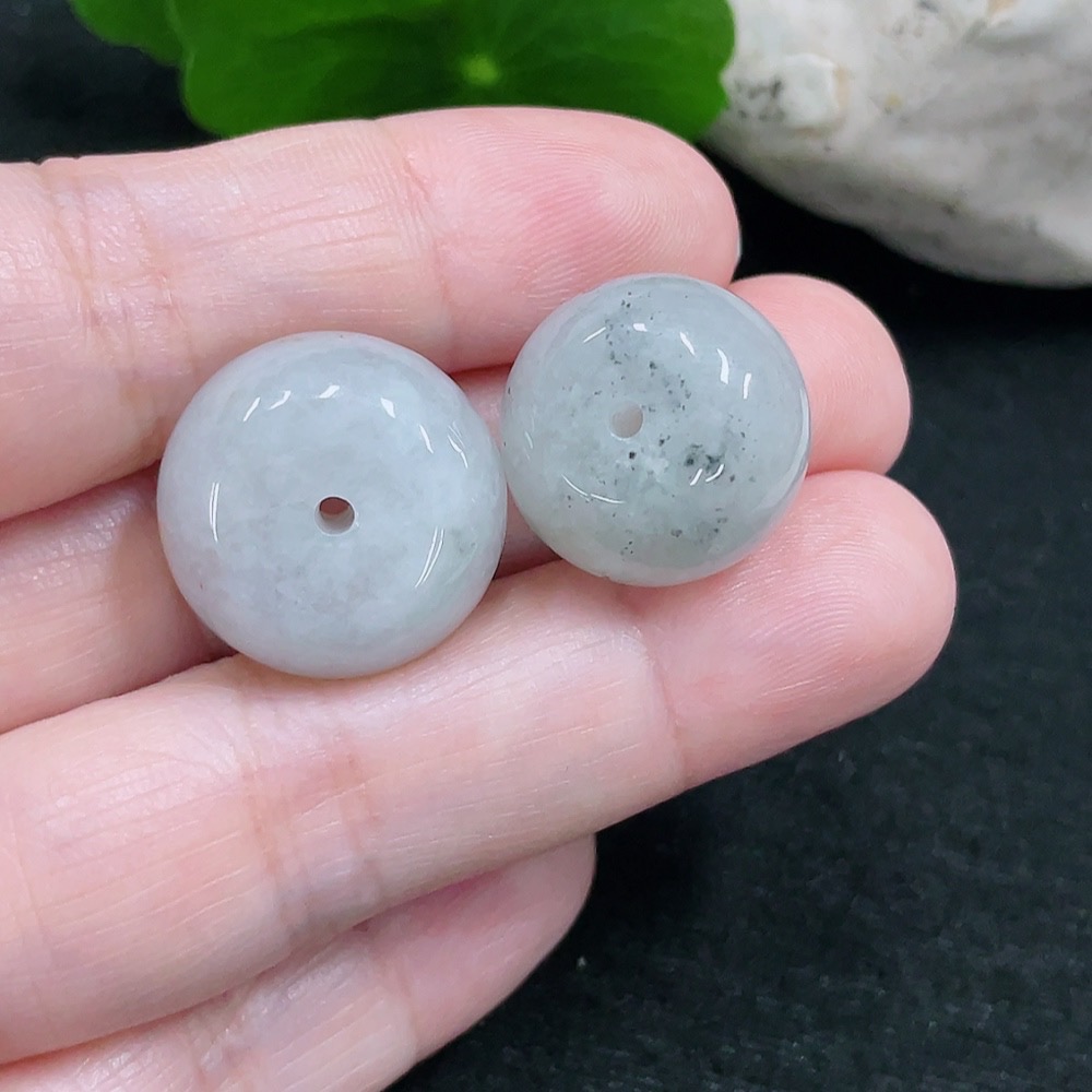 F33827393 Jadeite Pendants Sell as a Lot