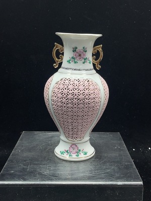 W41943385 陶瓷 全品 近代镂空花瓶
