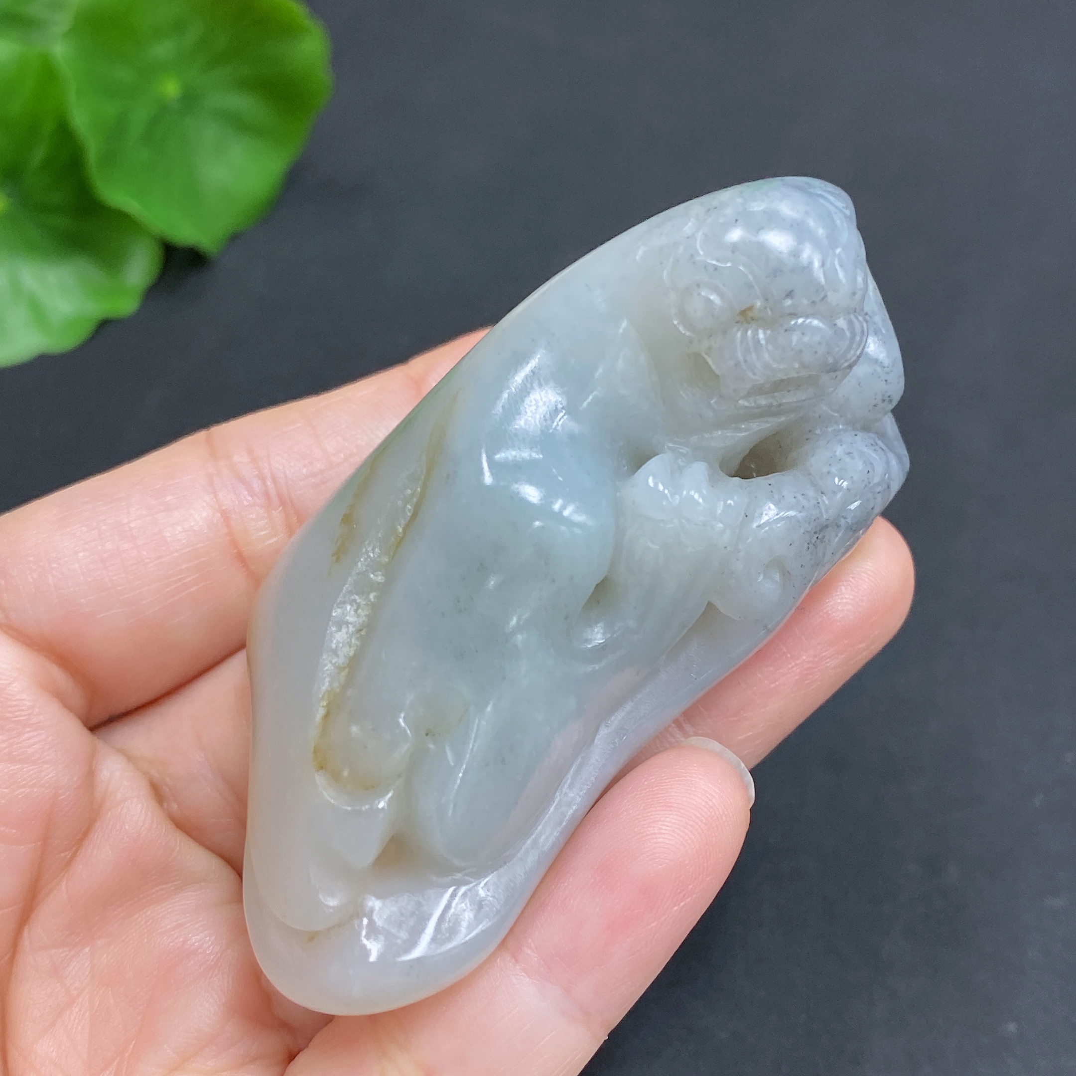 H23583110 Hetian Jade Pendant Auspicious Animal Total weight approx. 71.8g Undetermined skin color origin