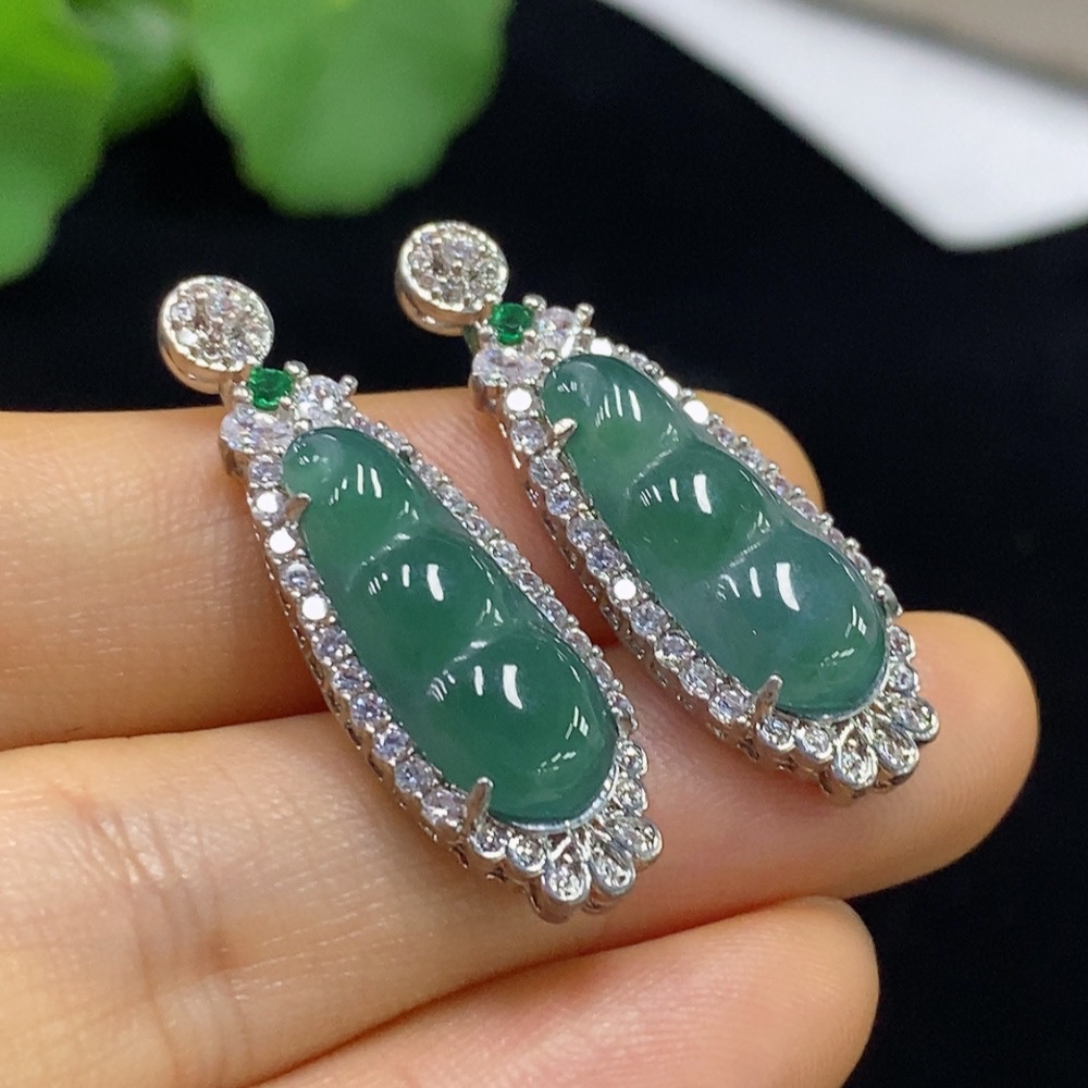 F34074829 Jadeite Blessed Bean Inlaid Pendant Non-Gold