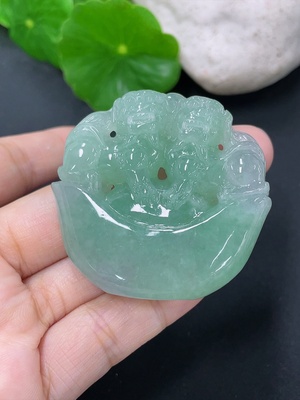 F41906952 翡翠貔貅挂件 货品总重约44.2g