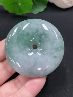 F30548165 JadeitePeace Knot Pendant