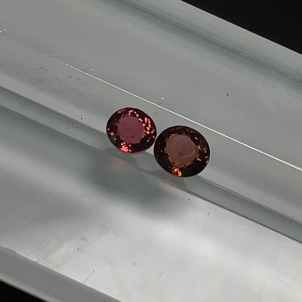 C12375531 Tourmaline Rough Stone Approx.2.25ct Size 6.5*6.5mm Sold in Pair Total Weight 14.018g