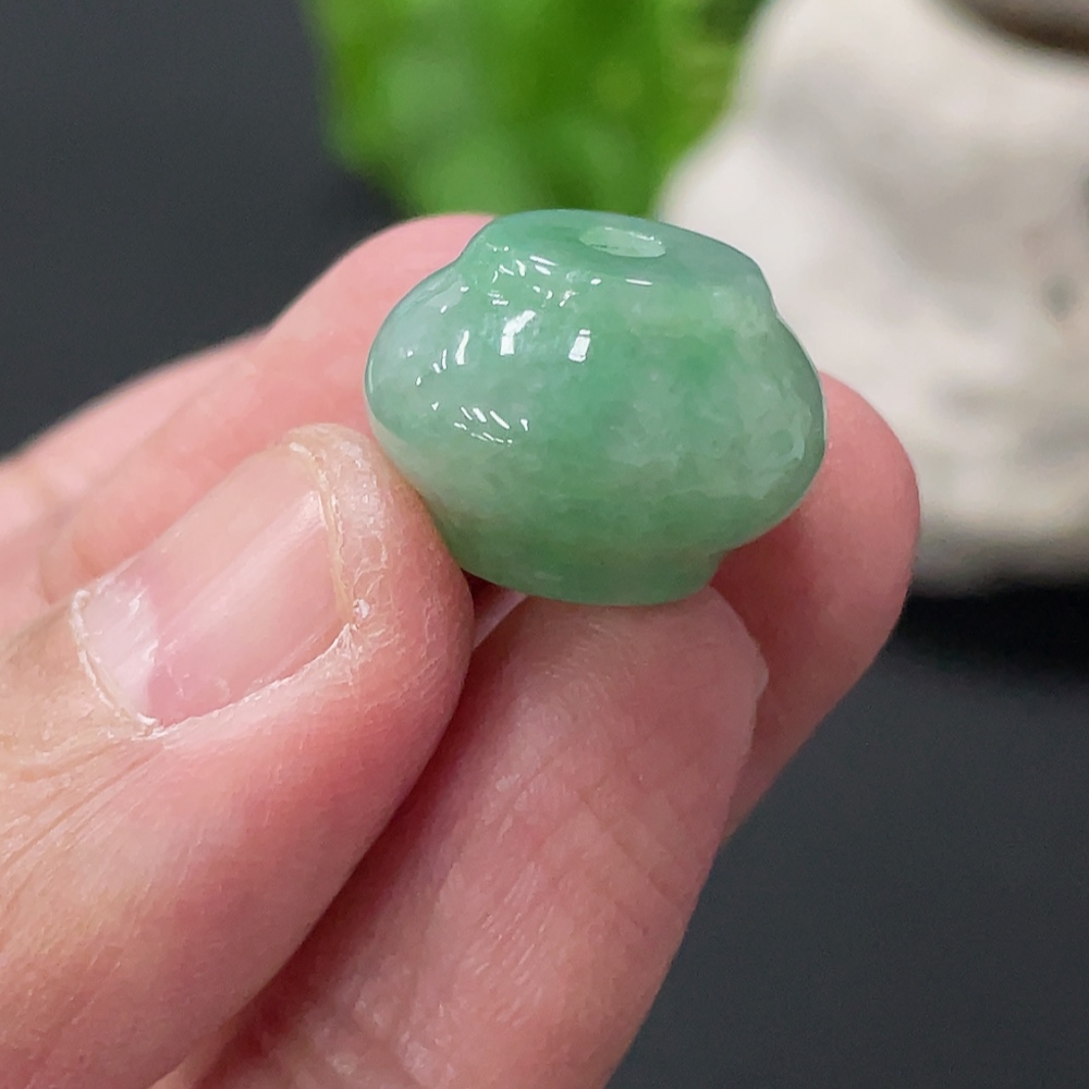 F35080185 Jadeite Beads Approx. 16.5mm Total Weight Approx. 5.7g