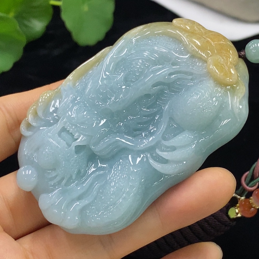 F34948973 Jadeite Dragon Pendant Total Weight Approx. 148.71g (Including Rope Weight) Yellow Part Color Origin Undetermined