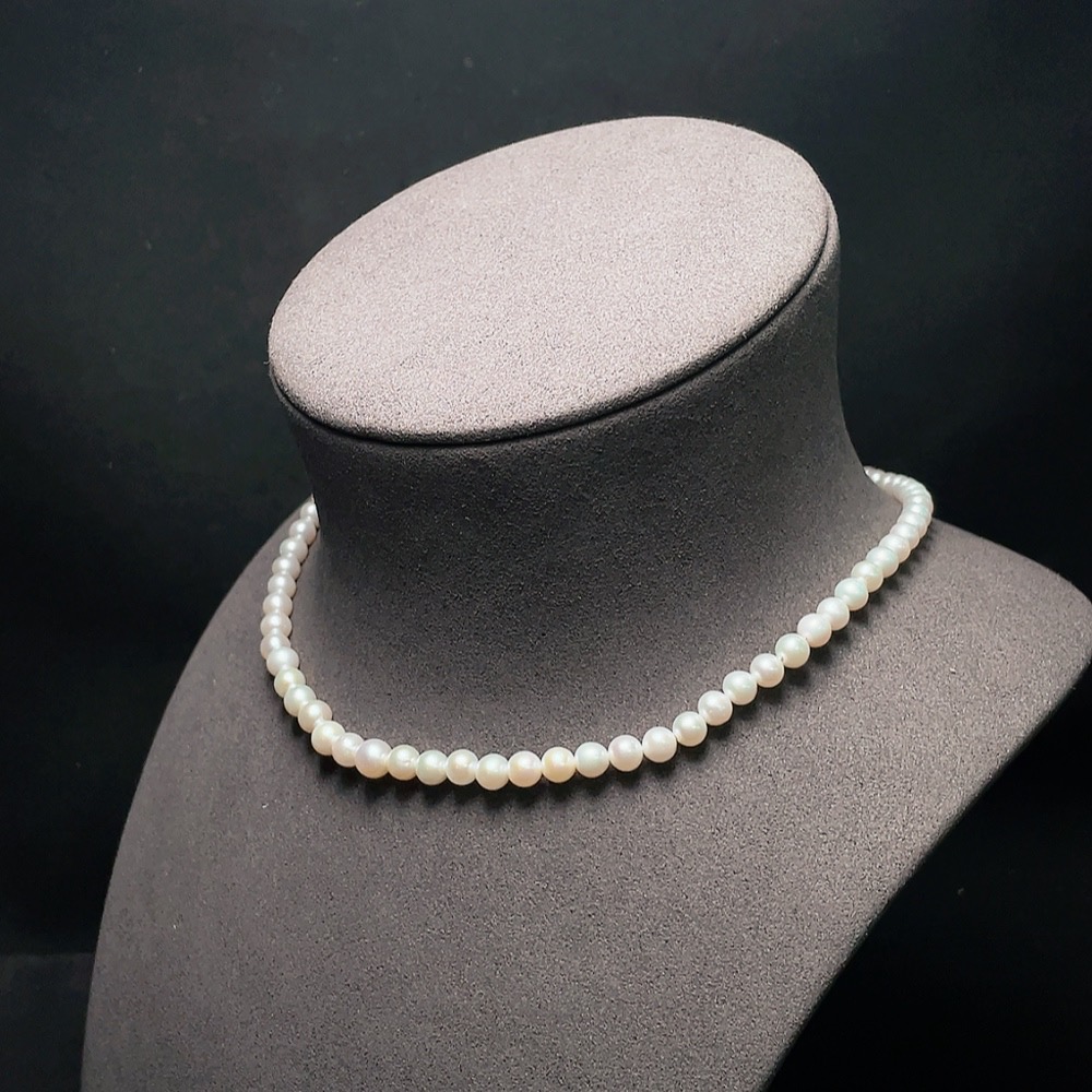 C32766052 Pearl Necklace Marked in Red Not Gold, Rest 18k Gold, Total Weight Approx. 17.6g, Stone Size About 4.2mm