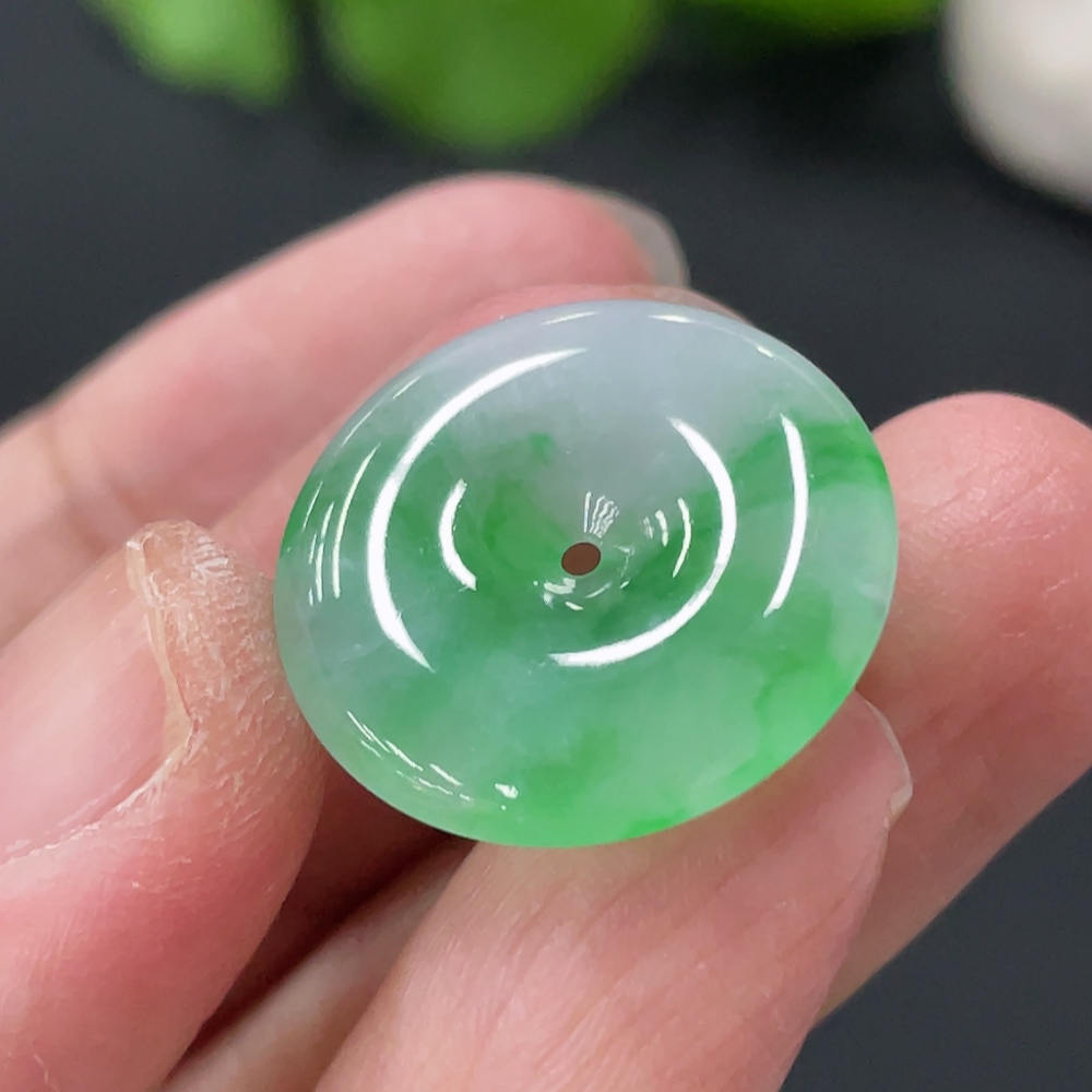 F32756084 JadeitePeace Pendant