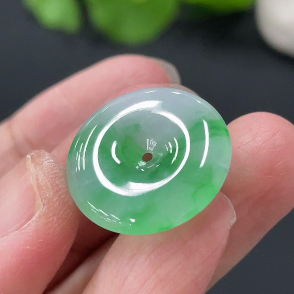 F32756084 JadeitePeace Pendant