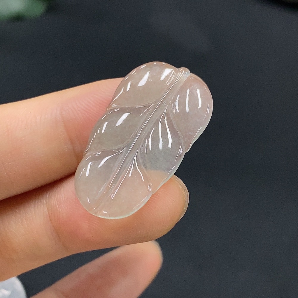 F19145976 Jadeite leaf inlay piece, total weight 1.886g