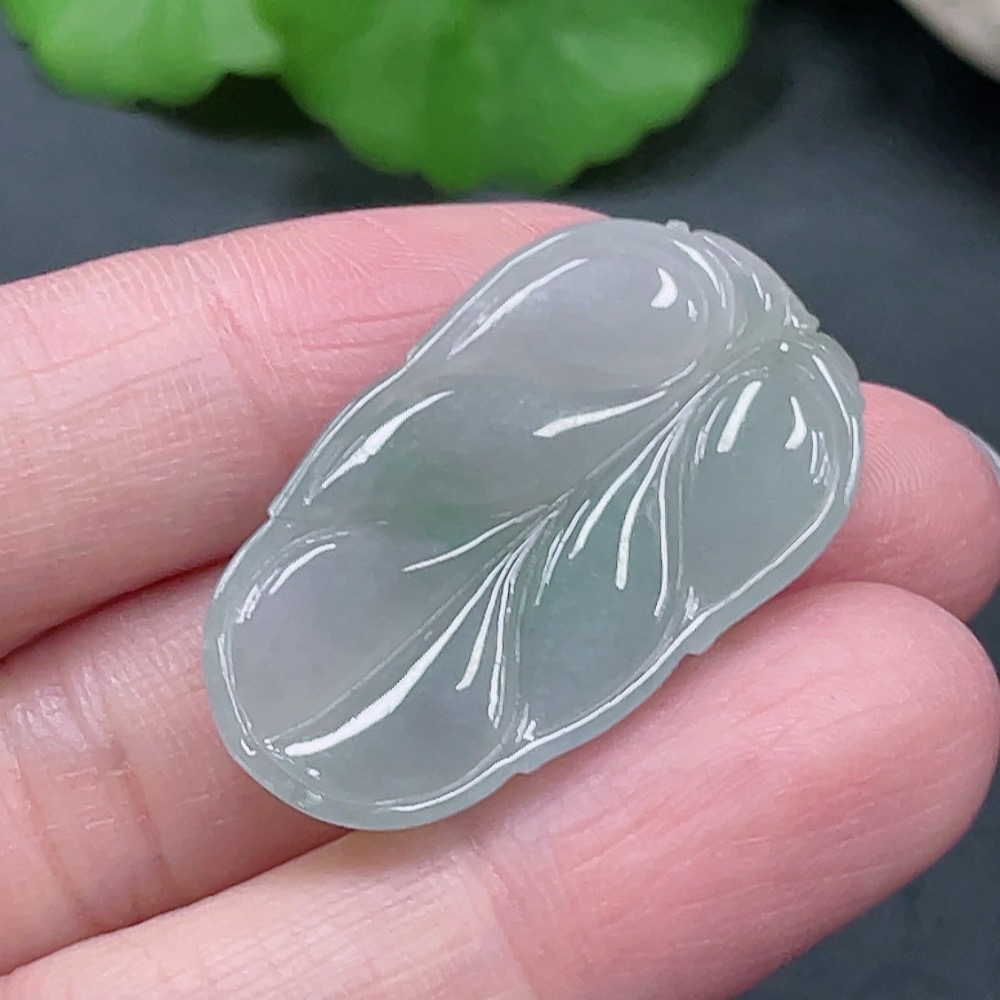 F21420480 JadeiteLeaf Pendant Total Weight Approx.6g