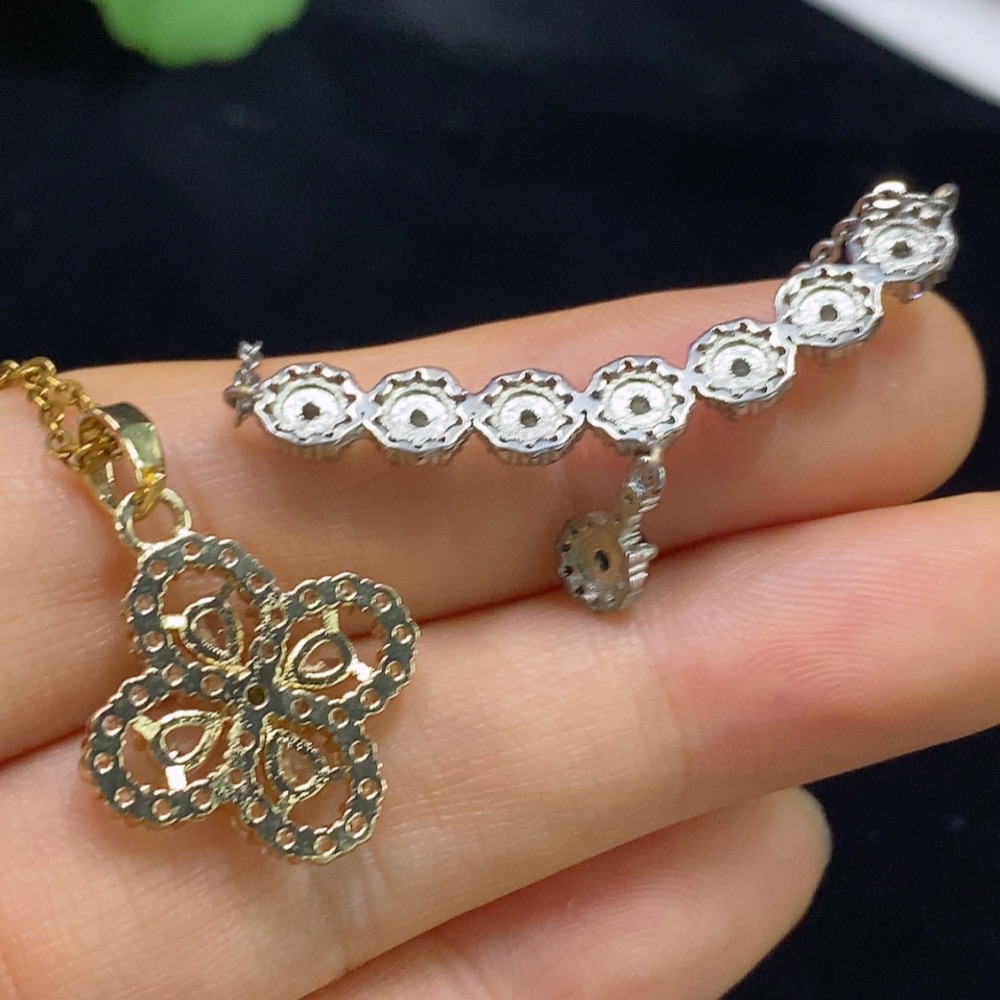 F34947986 Jadeite Inlaid Pendant Non-Gold