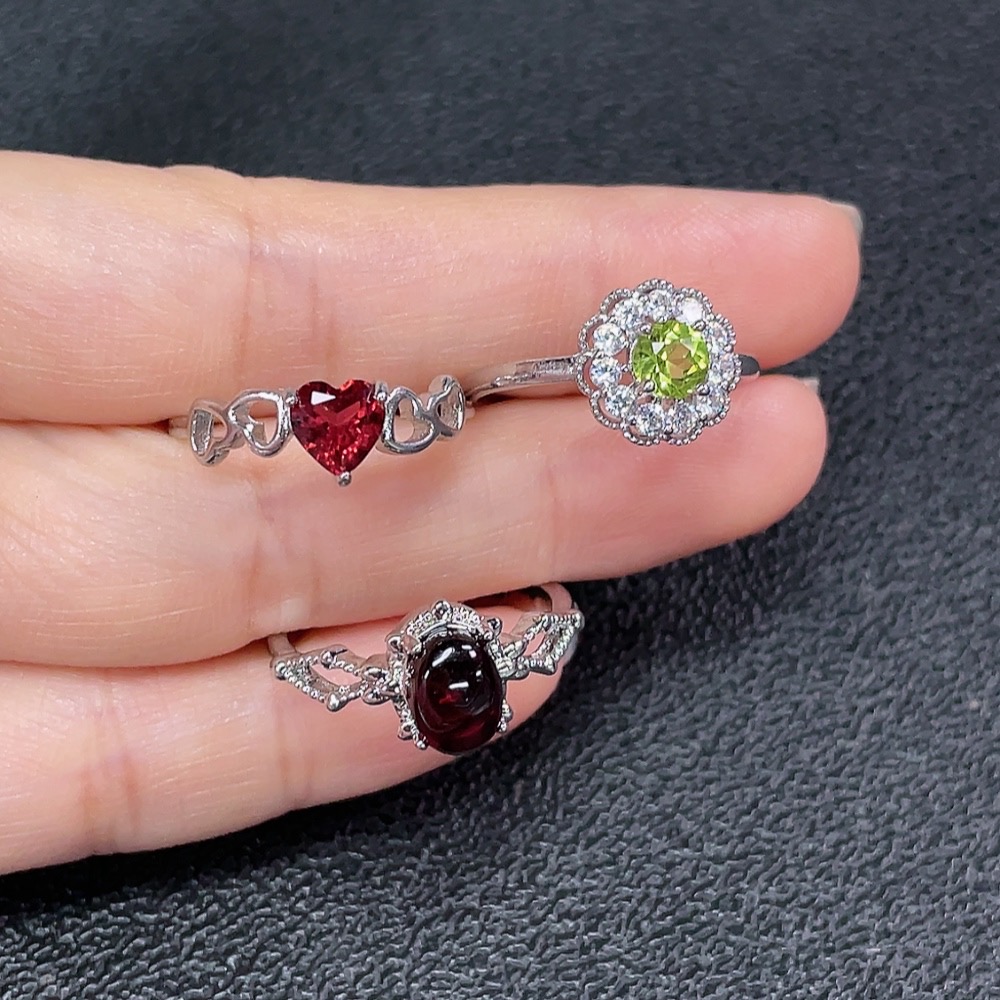 C33923065 Garnet + Peridot Ring, Non-Gold, Adjustable, Total Weight Approx. 6.01g, Sell as a Lot