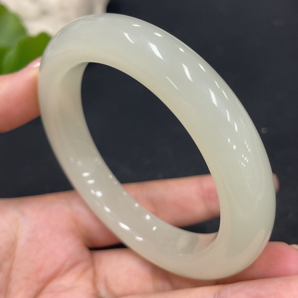 H30537650 Hetian Jade Round Bracelet, Size 57.4, Total Weight Approx. 66.5g
