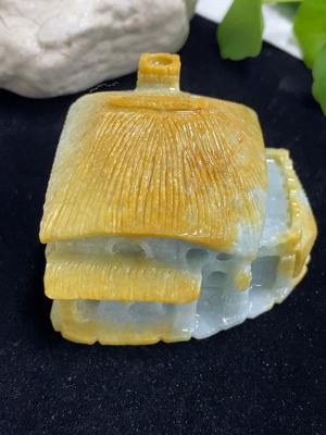 F46517724 翡翠毛货摆件 货品总重约248.9克 颜色成因未定