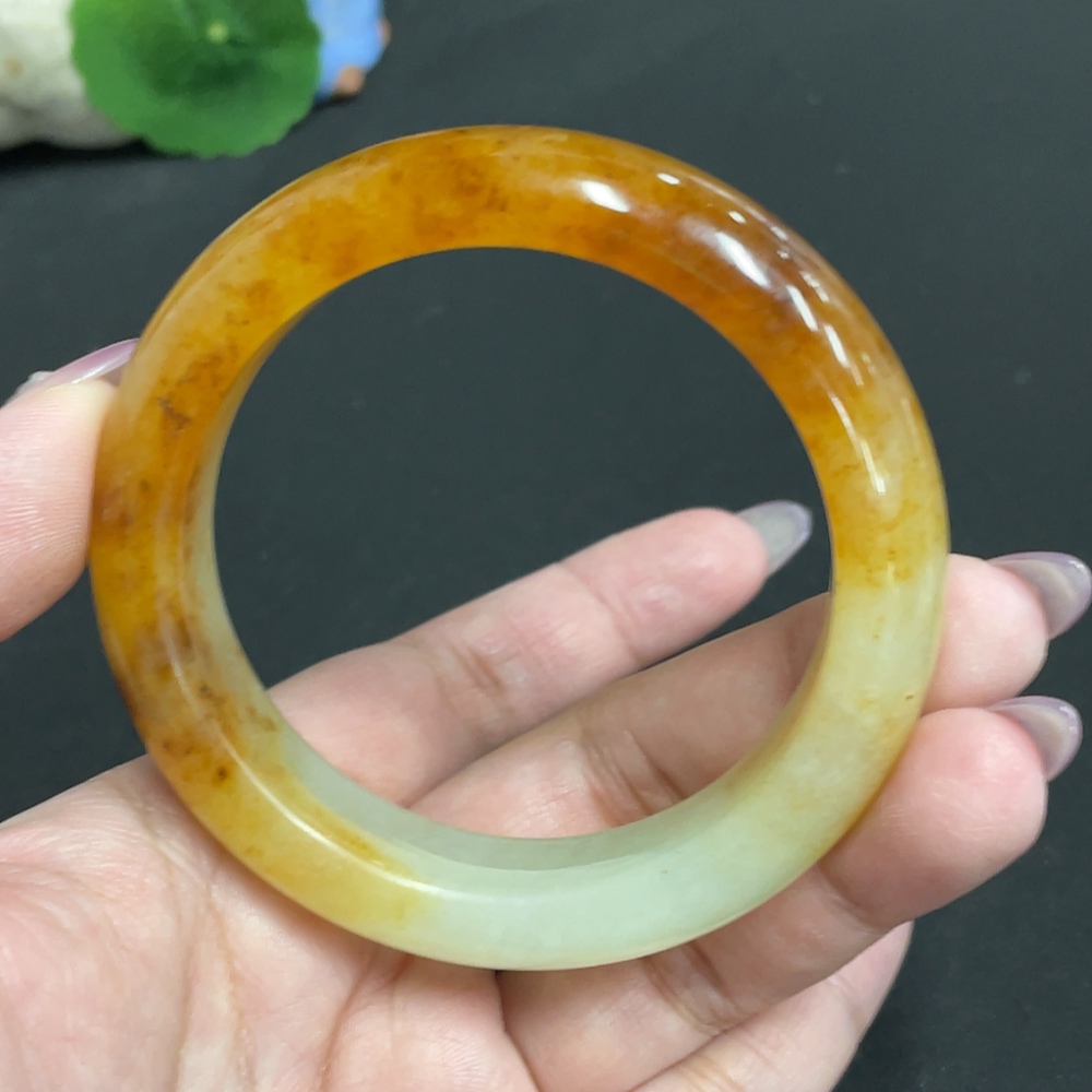 H33863743 Xiuyu (Serpentine Jade) Round Bracelet