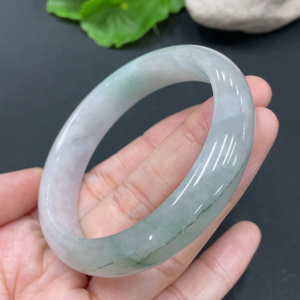 F21353359 Jadeite Round Bracelet Size 53.7 Total Weight 46.421g