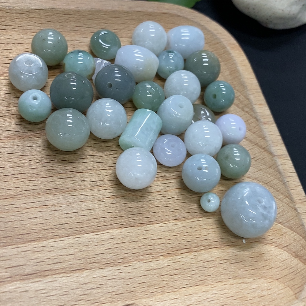 F30456122 Jadeite Pendant Sell as a Lot