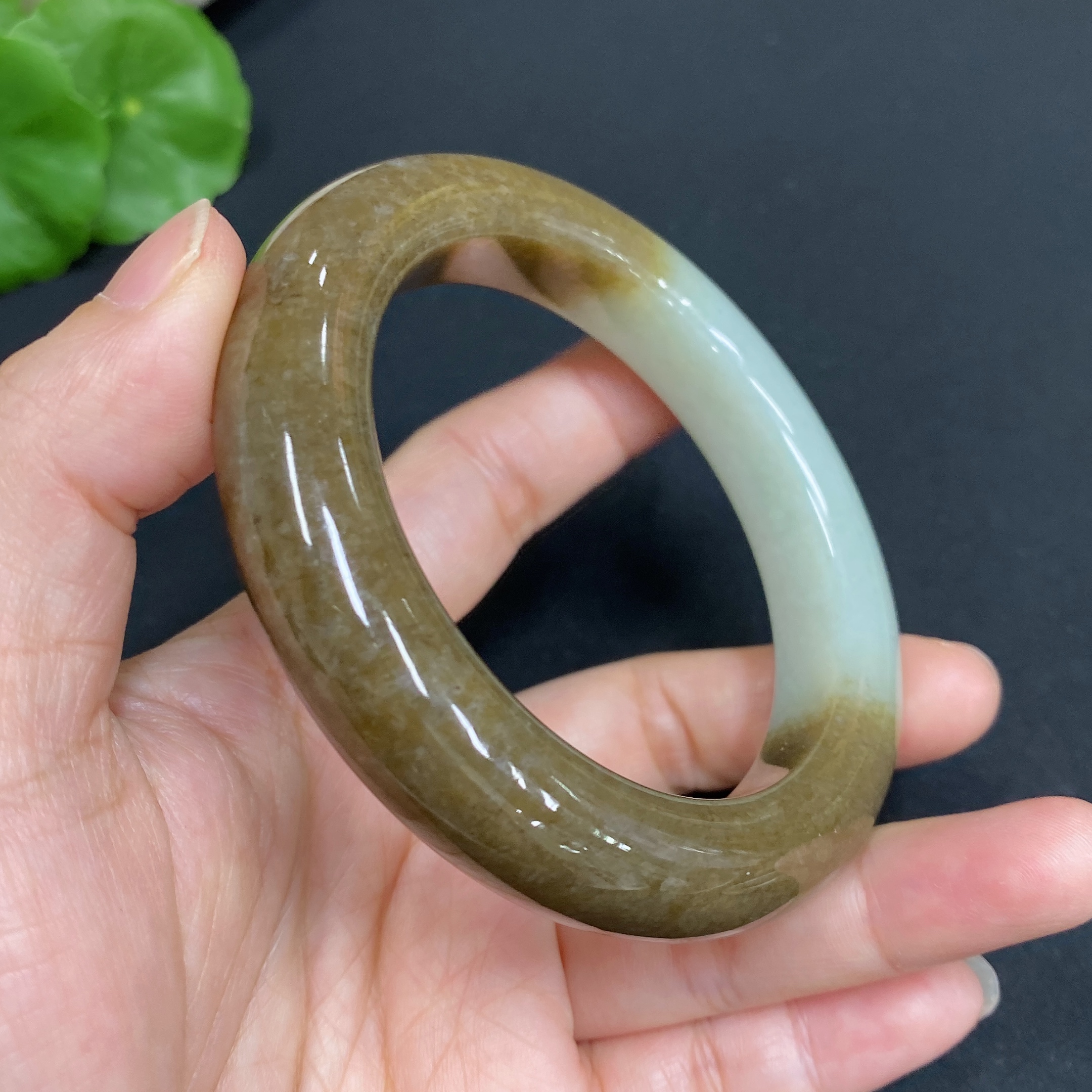 H33860007 Hetian Jade Round Bracelet Size 56.8 Total Weight Approx. 71.8g
