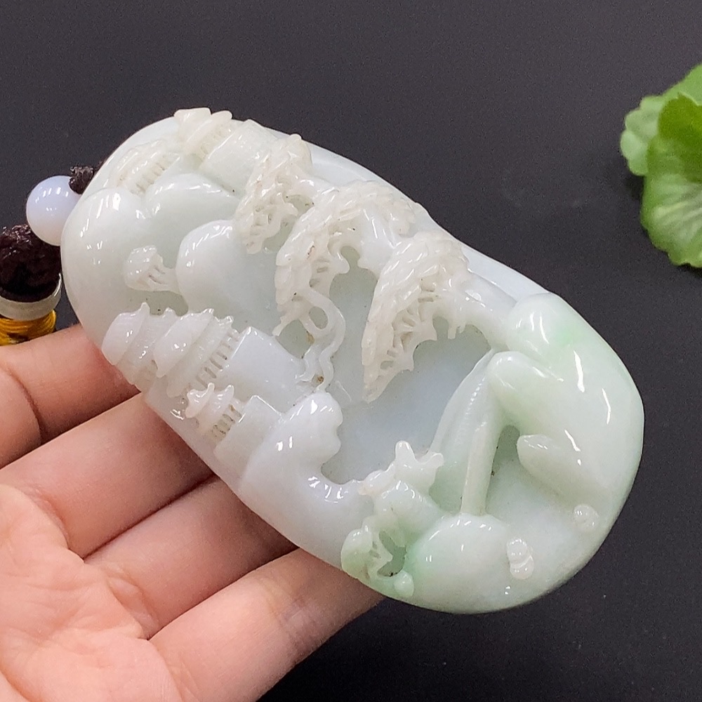 F35090995 Jadeite landscape hand piece Total weight approx. 204.89g With non-A matching beads